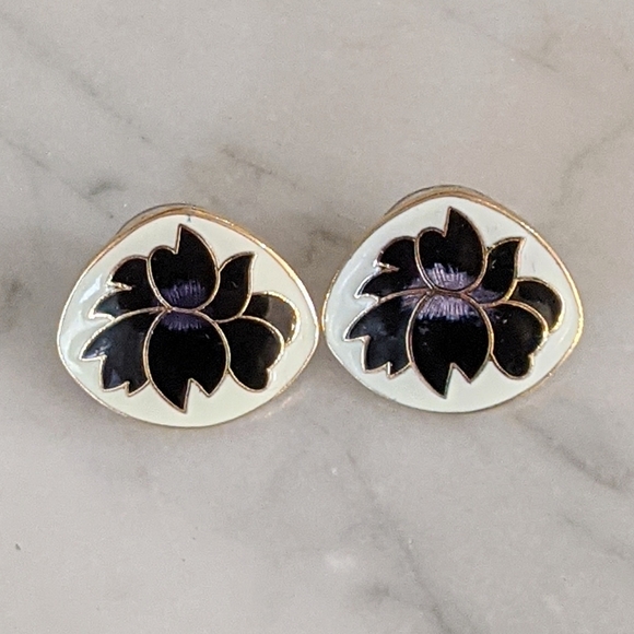 Vintage Enamel Gold Toned Lotus Earrings - Picture 6 of 6